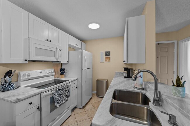 1356 Glenns Bay Rd unit L208, Myrtle Beach, SC 29575 - photo 7