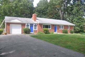 4036 Whitacre Rd, Fairfax, VA 22032