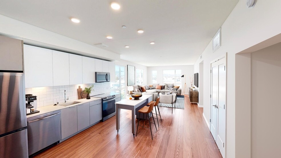 5421 at Dublin Station, Dublin, CA 94568 - photo 1