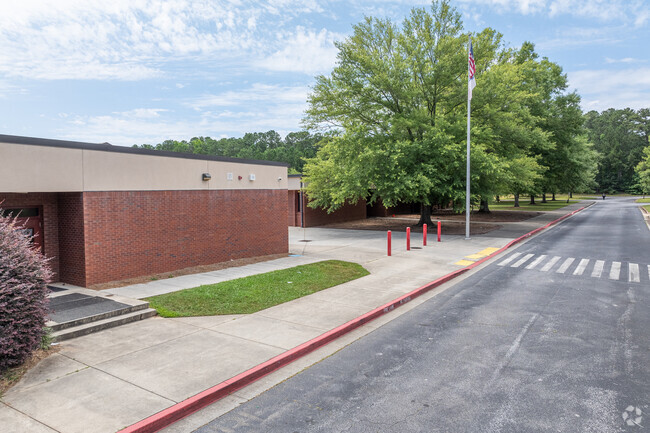 Cousins Middle School has a large campus set in a rural area.