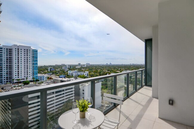 Smart Brickell unit FL16-ID1022471P, Miami, FL 33130 - photo 7