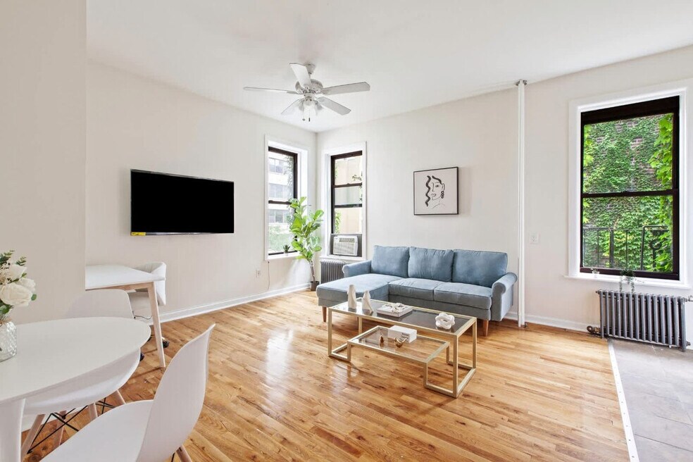 300 E 69th St unit ID1294661P, New York, NY 10065 - photo 1