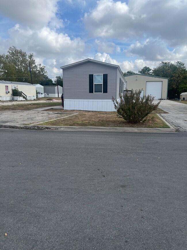 750 Silent Valley Rd, Lockhart, TX 78644 - photo 7