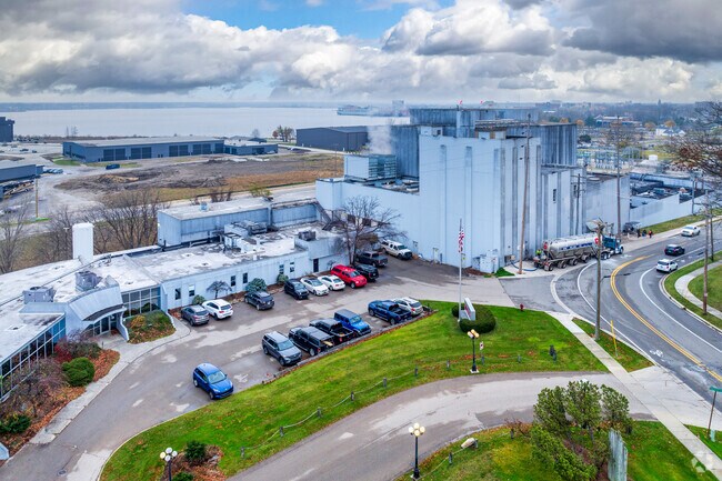 Cole's Quality Foods is located in Nims, which employs many neighborhood residents.