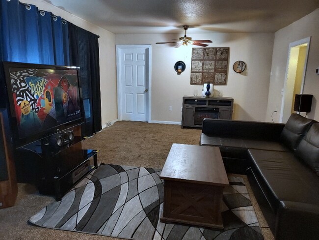 127 S Main St, Fort Morgan, CO 80701 - photo 4