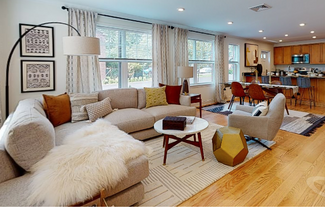 104 Ellery Ct Unit 1, Chestnut Hill, MA 02467