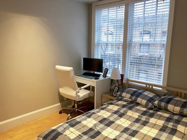 11 Anderson St unit 2, Boston, MA 02114 - photo 6