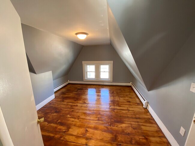 10 Burtt St unit 10, Lowell, MA 01851 - photo 5