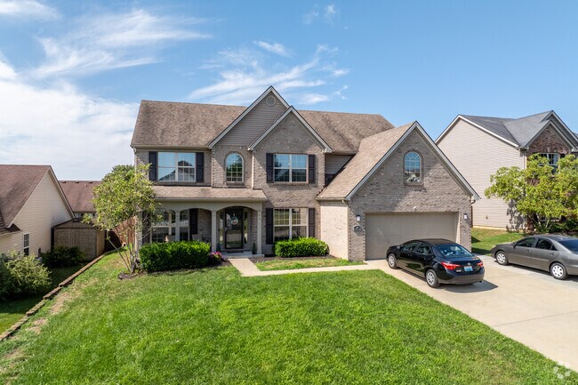 The average household income in Bradford Place is around $104,167.