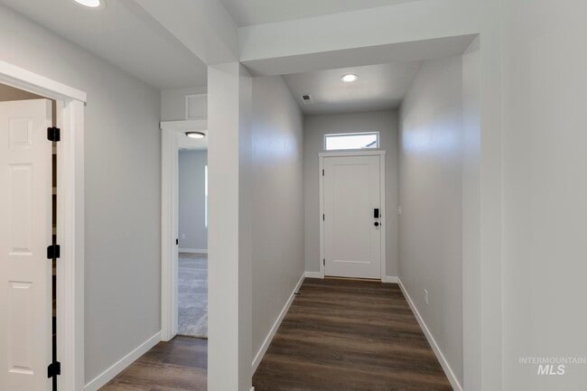 308 N Coltsfoot Ave, Kuna, ID 83634 - photo 2