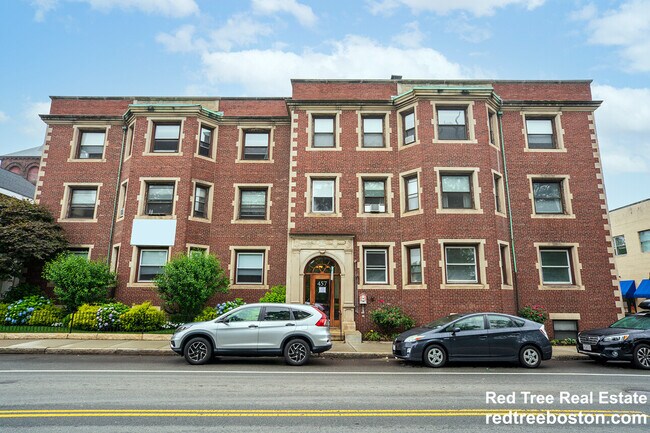 457 Centre St, Newton, MA 02458 - photo 2