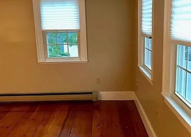 12 Portland Ave unit 2, Dover, NH 03820 - photo 4