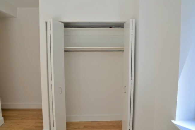 Cipriani Club Residences unit 2220, New York, NY 10005 - photo 4