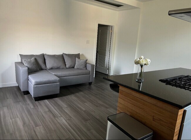 4813 Owenwood Ave, Dallas, TX 75223 - photo 6