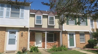 25 Christine Ct, Hampton, VA 23666