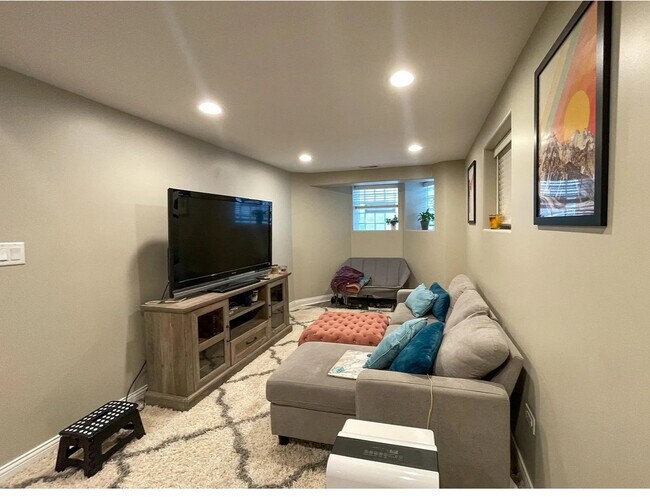 2730 N Wilton Ave unit G, Chicago, IL 60614 - photo 4