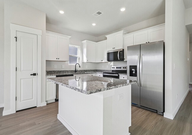 104 Sundew Rd unit 37005096, Elgin, SC 29045 - photo 3