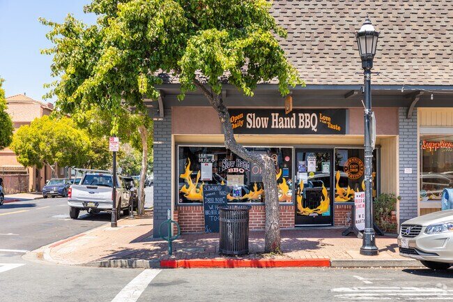 Slow Hand BBQ is a local favorite in Downtown Mountain View-Martinez, CA.