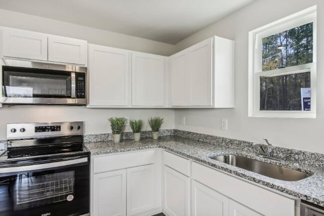 80 Griffin Dr, Childersburg, AL 35044 - photo 7