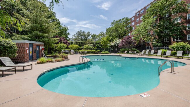 205 Walden St unit H, Cambridge, MA 02140 - photo 6