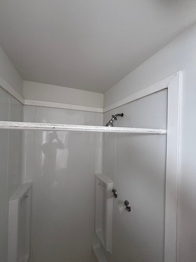 1918 W Diamond St unit 3, Philadelphia, PA 19121 - photo 5