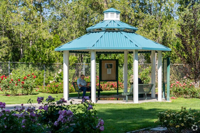 There are two shaded gazebos in Reno Municipal Rose Garden for you to relax in the shade.