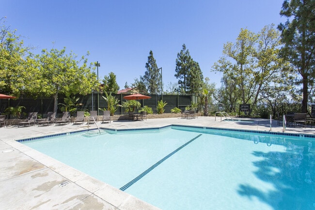 IMT Summerset Village, Chatsworth, CA 91311 - photo 3