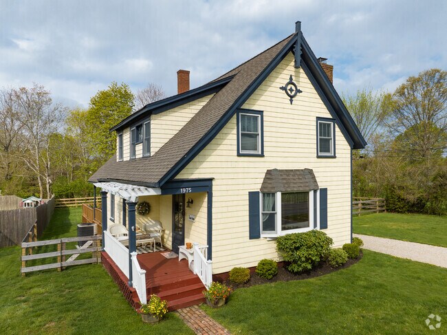 Lovely Cape Cod style home in Southolds North Fork.