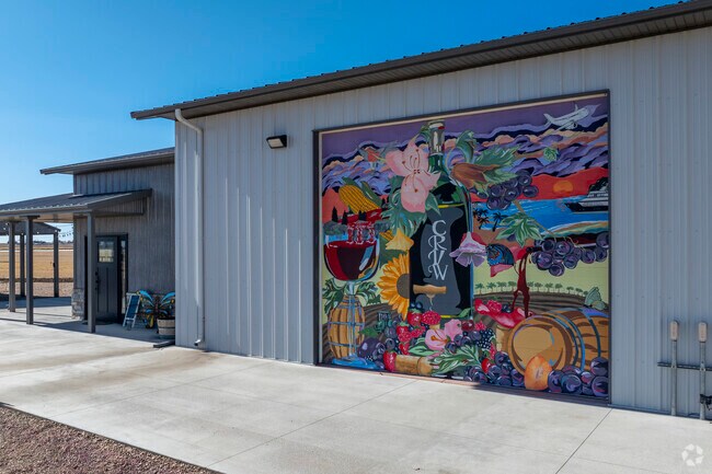 The downtown area hosts seasonal events and farmers' markets, enhancing the dining experience with fresh, local ingredients. Residents and visitors can enjoy delicious meals while soaking in the festive ambiance and community spirit of Fort Morgan.