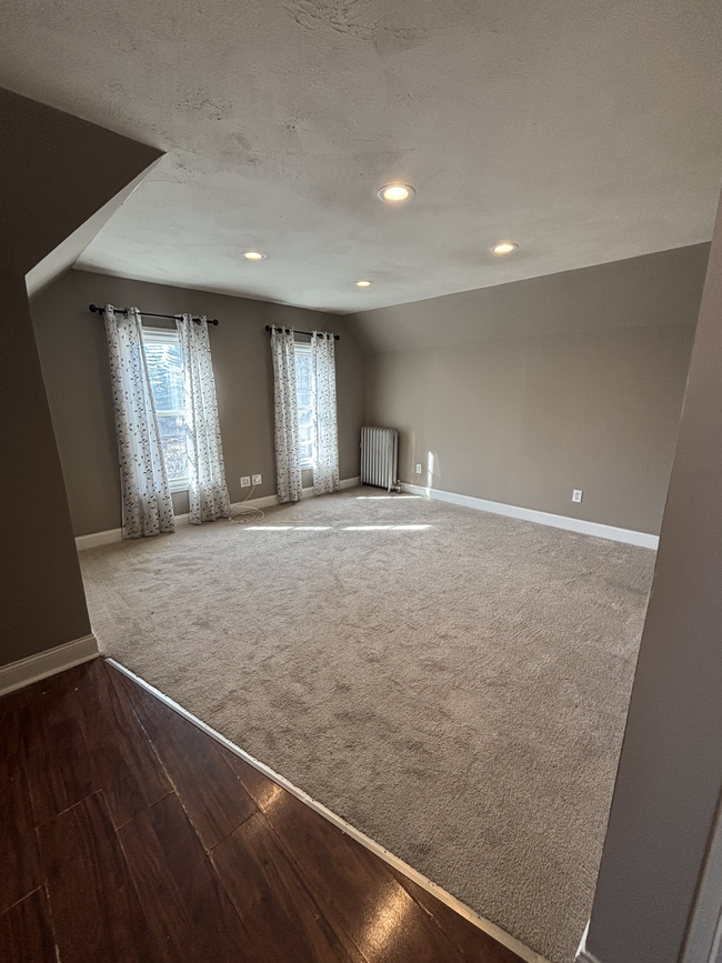 43 Buzzell St Unit 2, Manchester, NH 03104