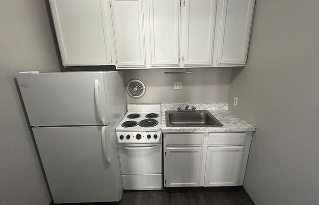 331 Shiloh St unit 331-03, Cincinnati, OH 45220 - photo 7