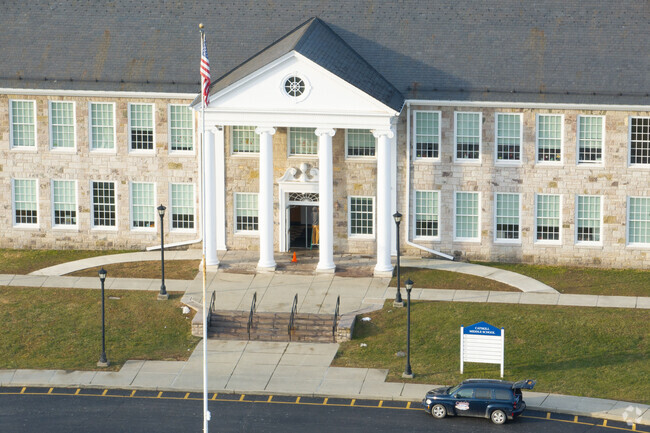 The main entrance to Catskill Middle School.