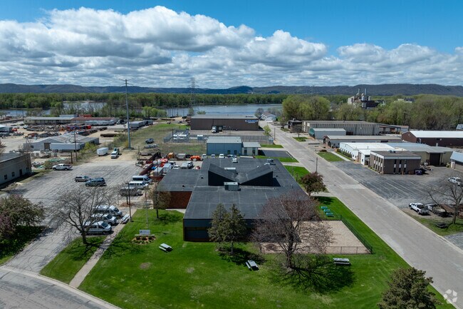 Coulee Connections collaborates with other surrounding schools.