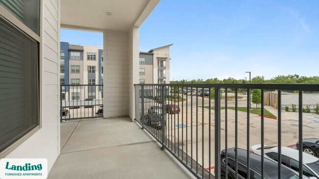 14015 Univ Pass unit 3428, San Antonio, TX 78249 - photo 2