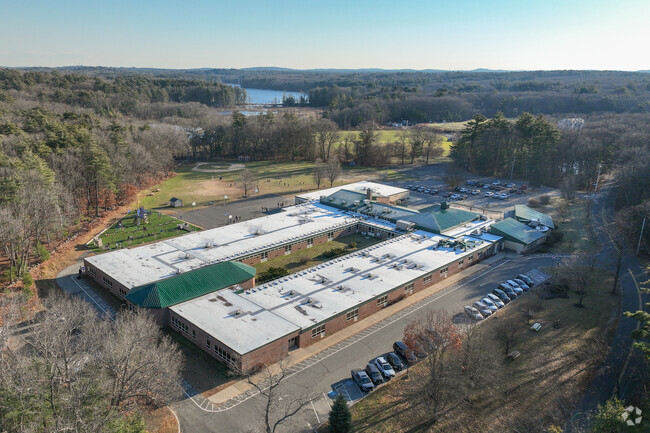 Spofford Pond School is located in Boxford Ma.