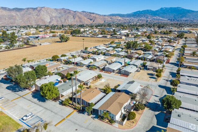 Find your perfect manufactured home in the peaceful surroundings of Equestrian Downs.