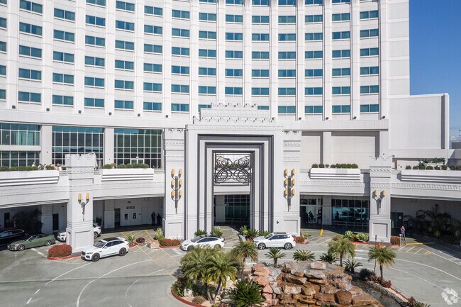 The Commerce Casio of Los Angeles has a grand main entrance.