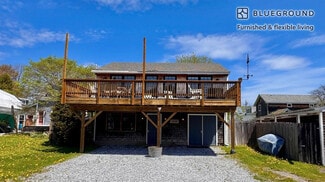 7 Perry St, Rockland, ME 04841