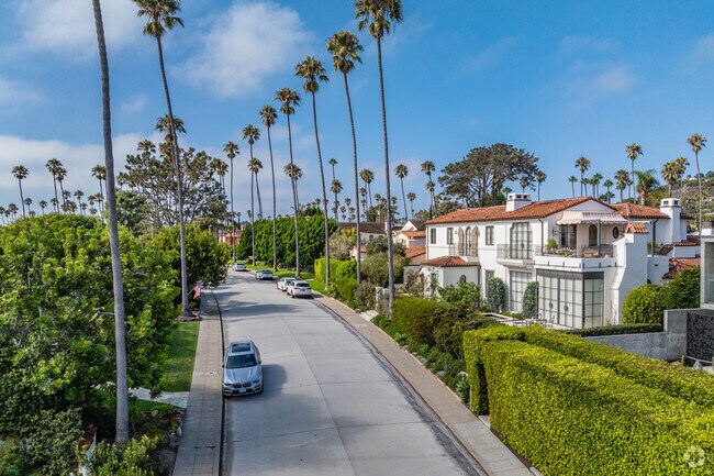Palm lined streets make Upper Hermosa particularly photogenic.