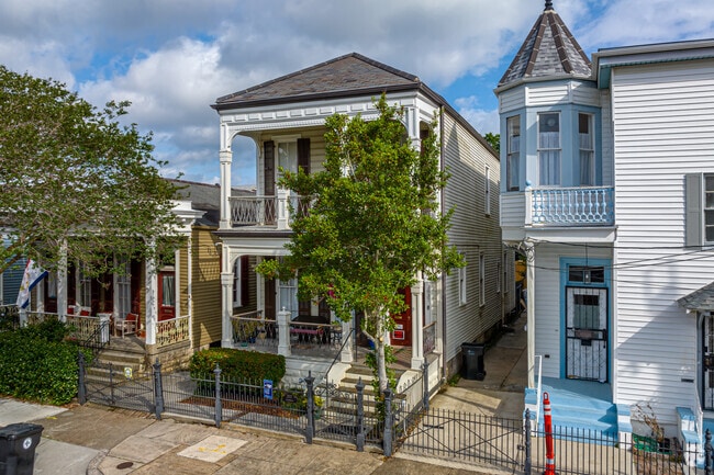 American townhouses with double galleries are common in Central City.