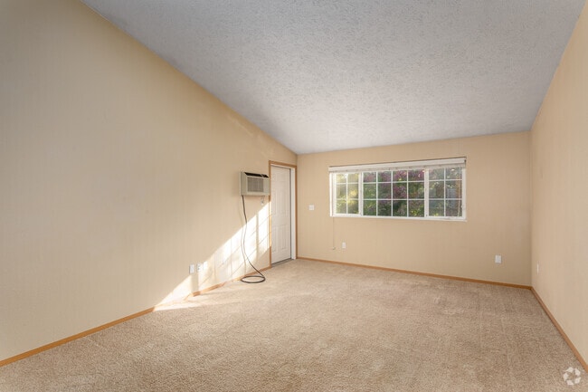 1BR, 1BA - 719SF