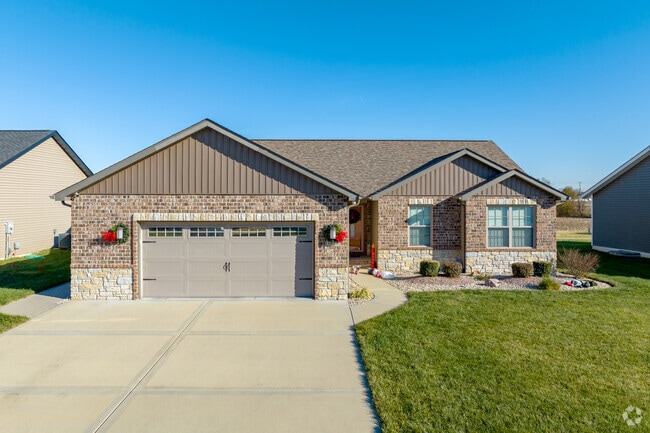 Single-family houses are priced between $125,000 and $350,000 in Pontoon Beach.