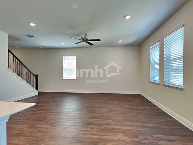 27280 St Andrews Ave, Wesley Chapel, FL 33544 - photo 7