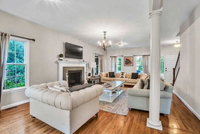 1025 Peconic Bay Blvd unit ID1321343P, Laurel, NY 11948 - photo 2