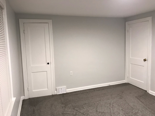 231 N Spring Grove St unit 1, Medina, OH 44256 - photo 4