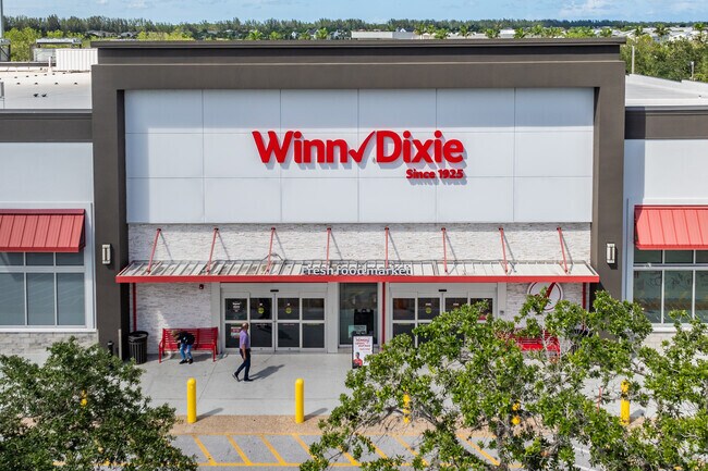 Winn-Dixie gives residents of Westlake, West Palm Beach, FL, great deals every day.
