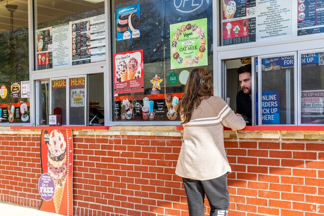 Smoke Rise locals can grab an ice cream treat at the Bruster's on Five Forks Trickum Rd.