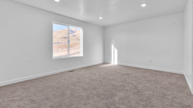 257 E Levengrove Dr, Lehi, UT 84048 - photo 6