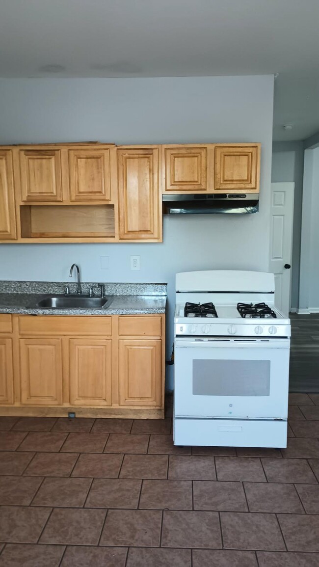 50 Franklin St Unit 1, East Orange, NJ 07017
