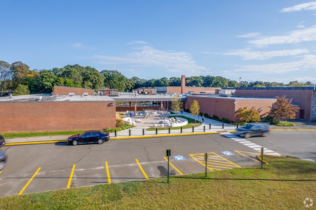 Walter C. Polson Upper Middle School serves students in 6th through 8th grade.